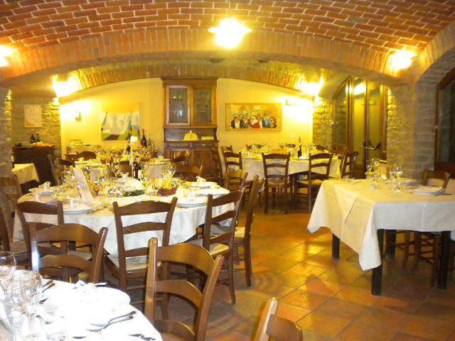 Azienda Agrituristica Alcastle Montabone Eksteriør bilde