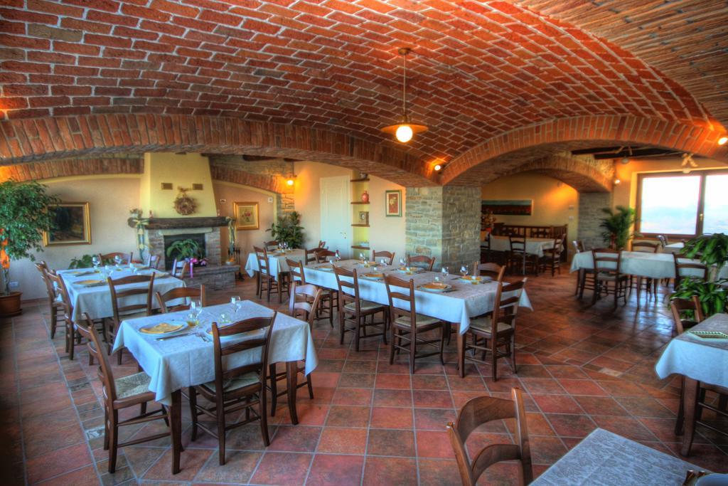 Azienda Agrituristica Alcastle Montabone Eksteriør bilde